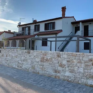  Apartment & Piutti Kroatien