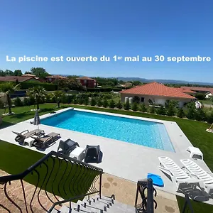 Dans Partage Avec Piscine De 1 A 3 Grieges